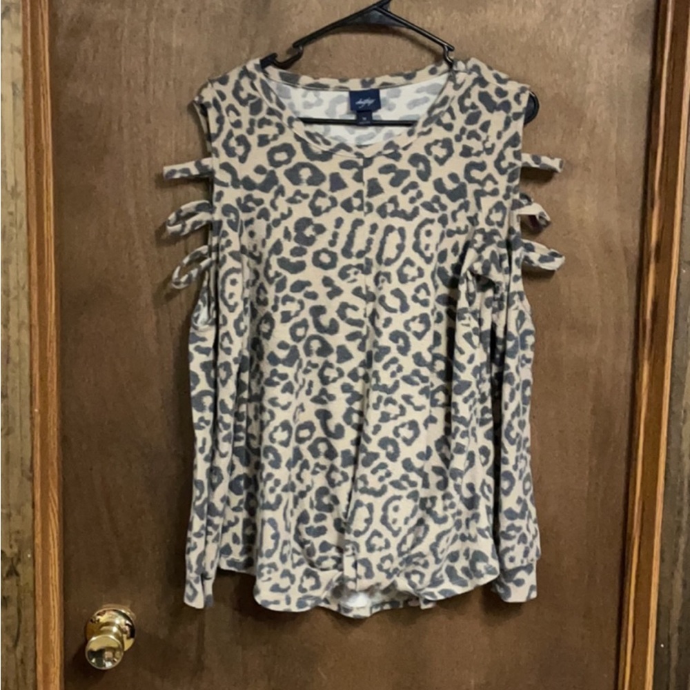 Daytrip‎ Long Sleeve Leopard Top Medium